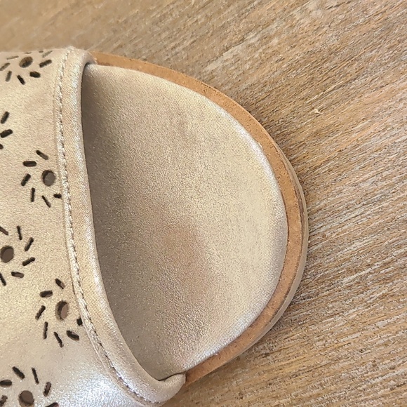 Jack Rogers Metallic Ronnie Mules in size 9 - Picture 4 of 8